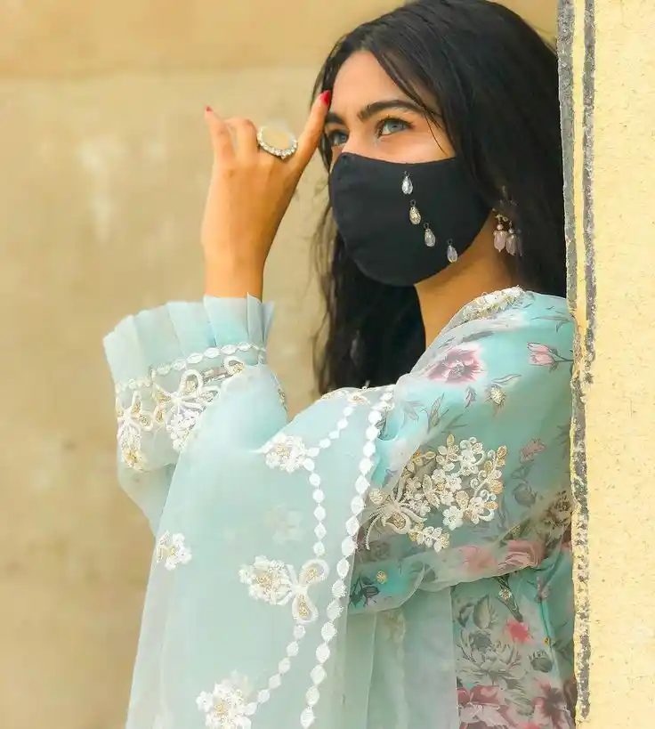 Mask Girl wallpaper