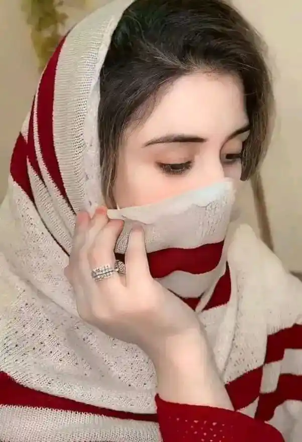 Instagram mask girl dp