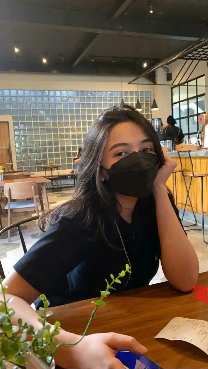 mask girl insta dp